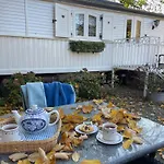 Pipowagen De Luxe, Prive Hottub En Zwembad