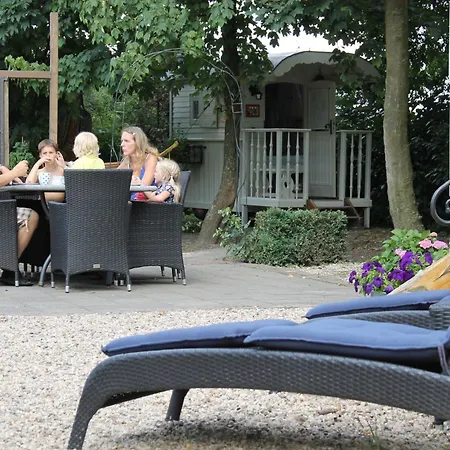 Pipowagen De Luxe, Prive Hottub En Zwembad Holiday home