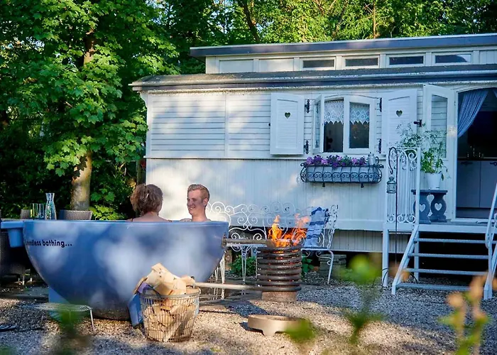Vakantiehuis Pipowagen De Luxe Heythuysen